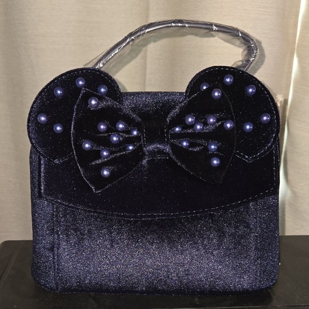 Loungefly Disney Minnie Mouse Elegant Velvet Handbag with Crossbody Strap - Picture 1 of 3